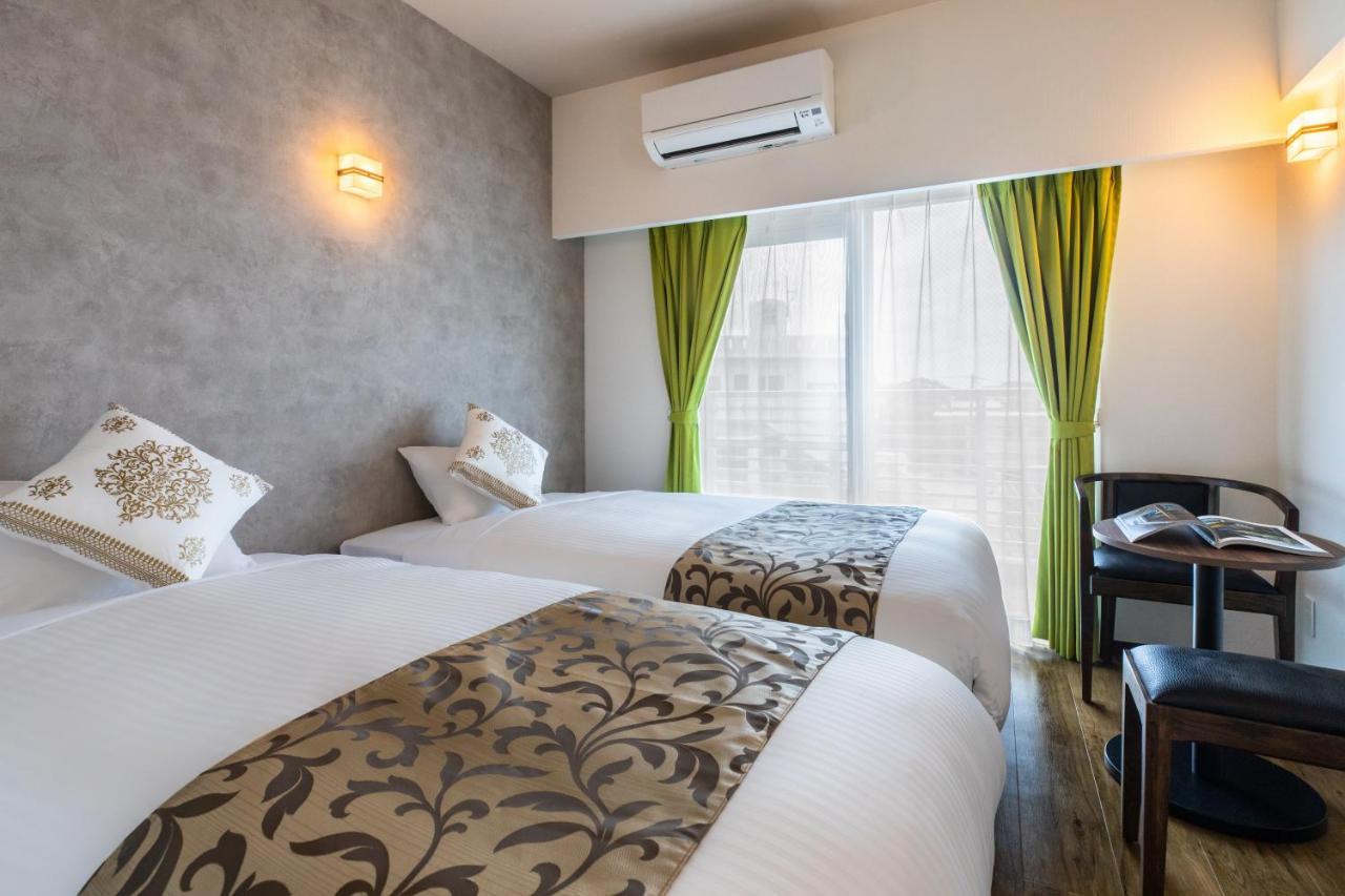 Mr Kinjo 万座ビーチ前 Apart otel Onna Dış mekan fotoğraf